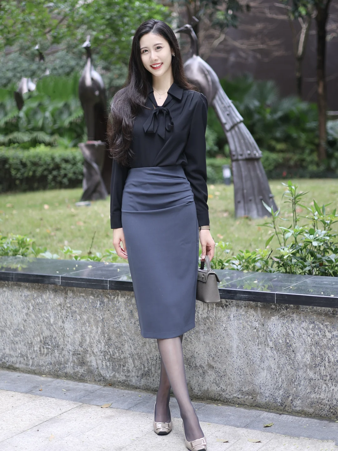 总在年轻的时候追寻女人味