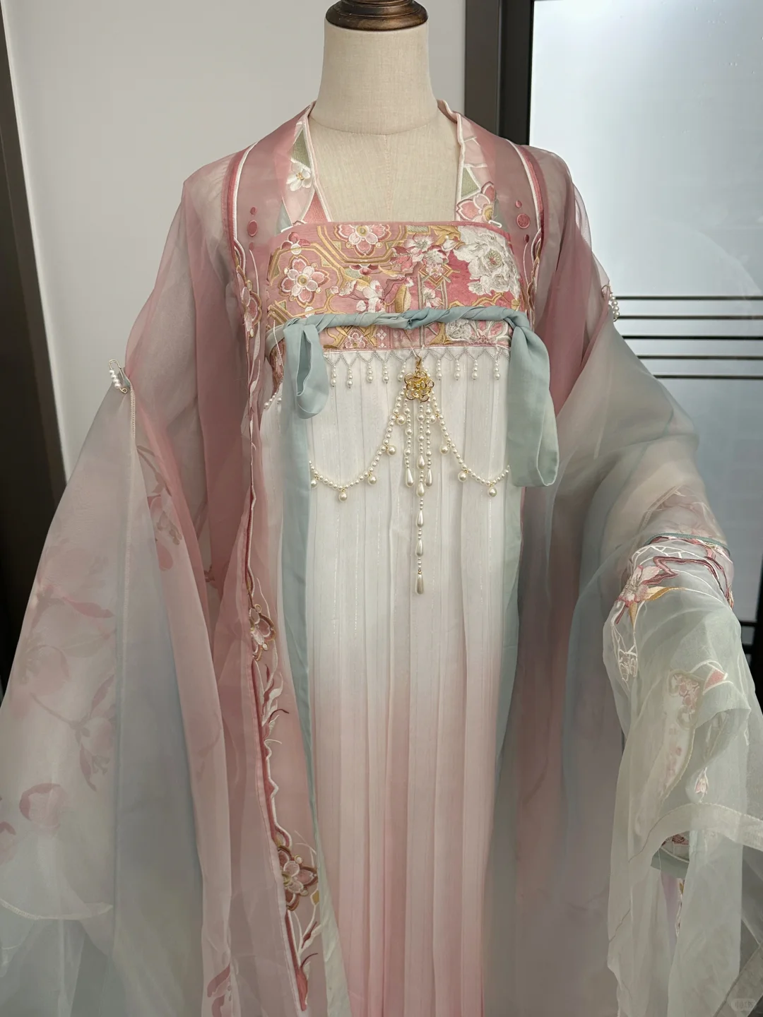蛮温柔的樱花系汉服～
