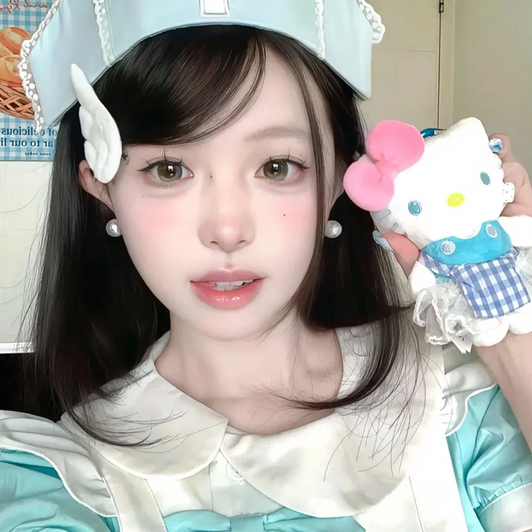 被她颜值冲晕的海边女孩🦓