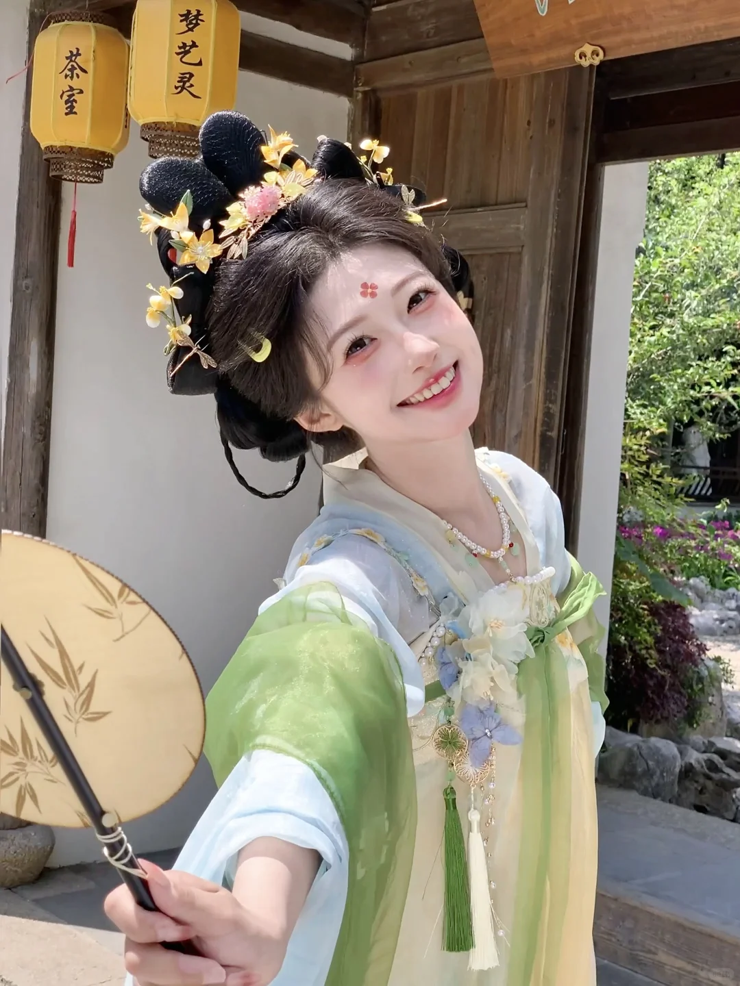 live｜“婷婷袅袅十三余，豆蔻梢头二月初”