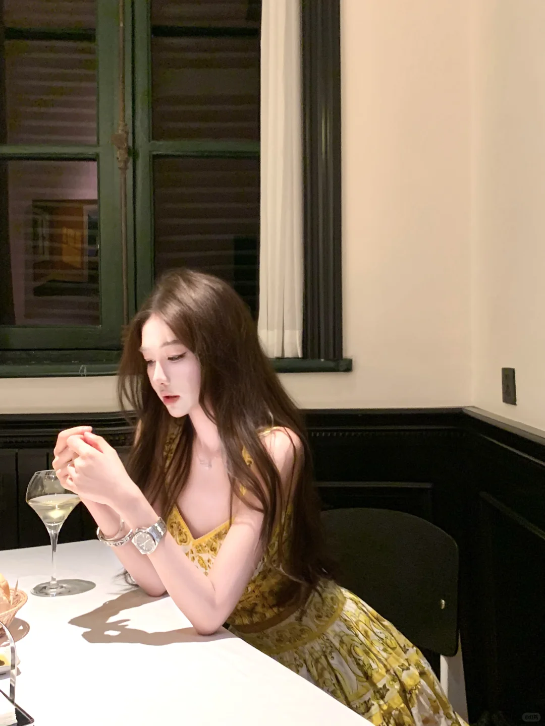 D&G黄裙子有种经济上行的美