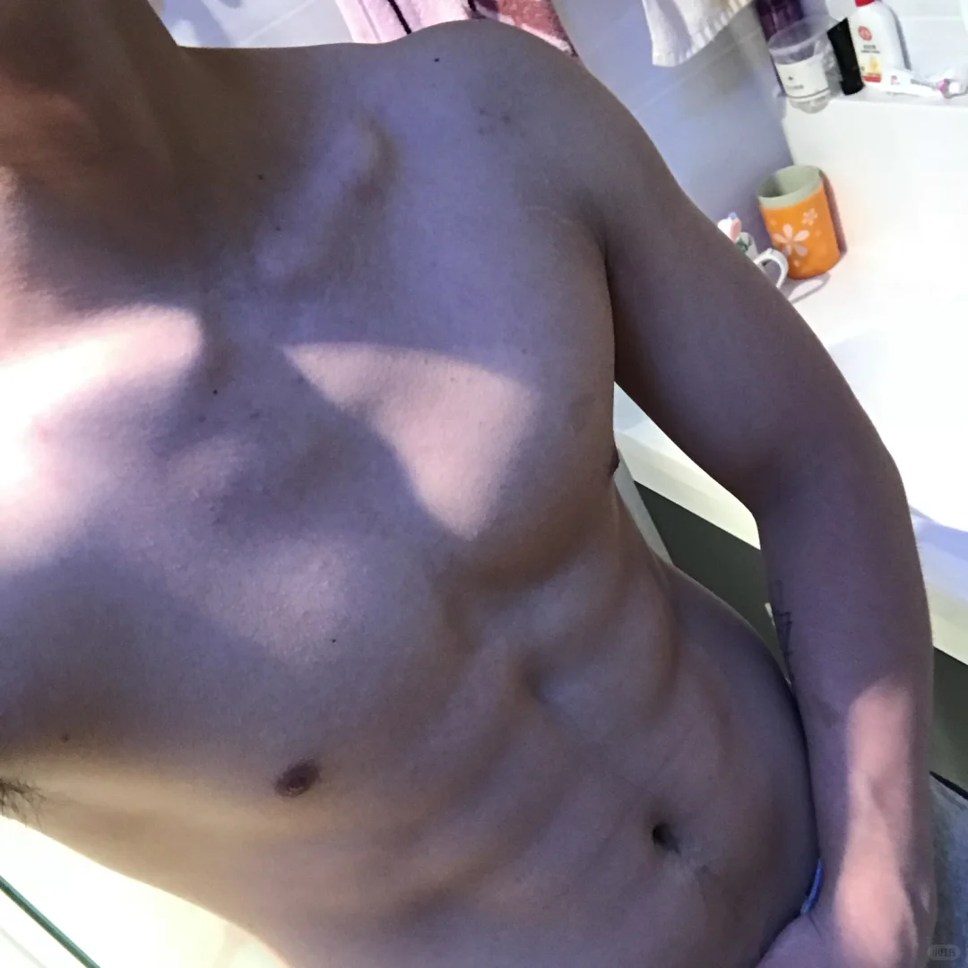 为什么我的腹肌这么不明显哈哈