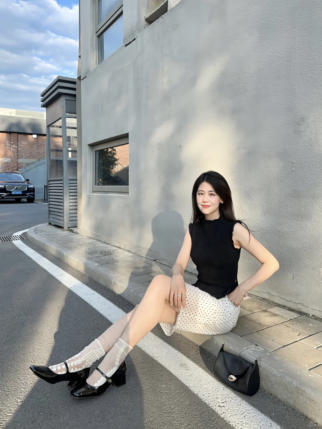 T恤+波点裙，夏日的气质女士