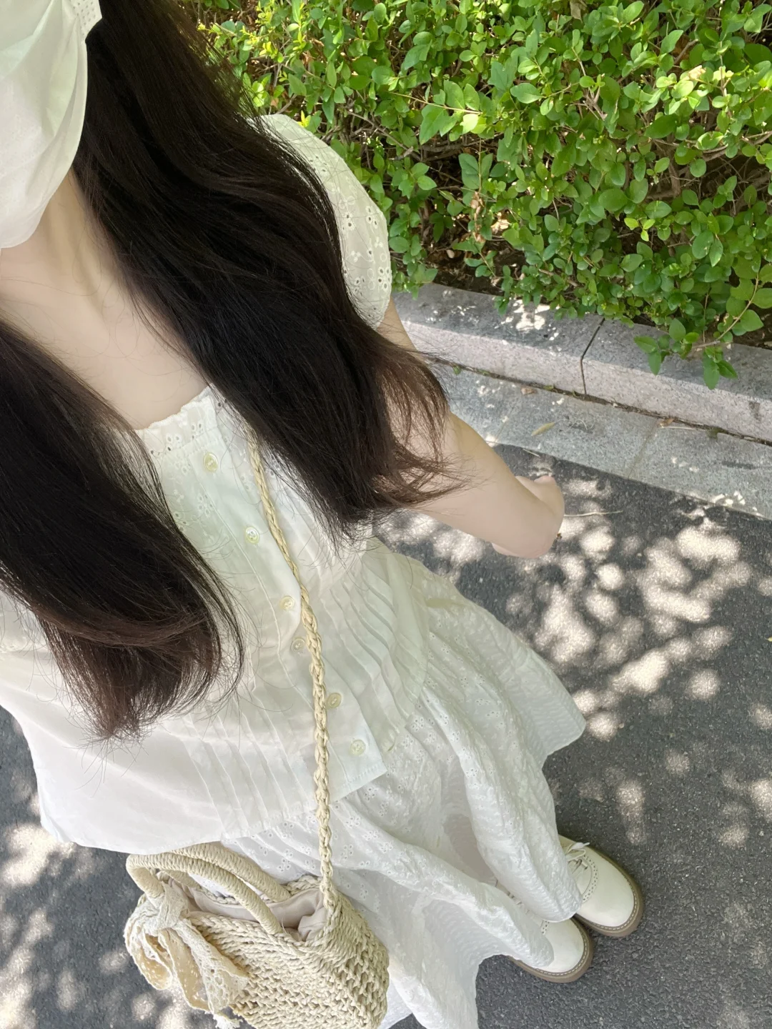 今天穿这套！！奶呼呼小白裙也太小女生啦！！🐰