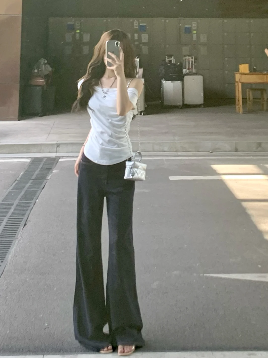 喜欢高跟鞋还是平底鞋！？！！！！