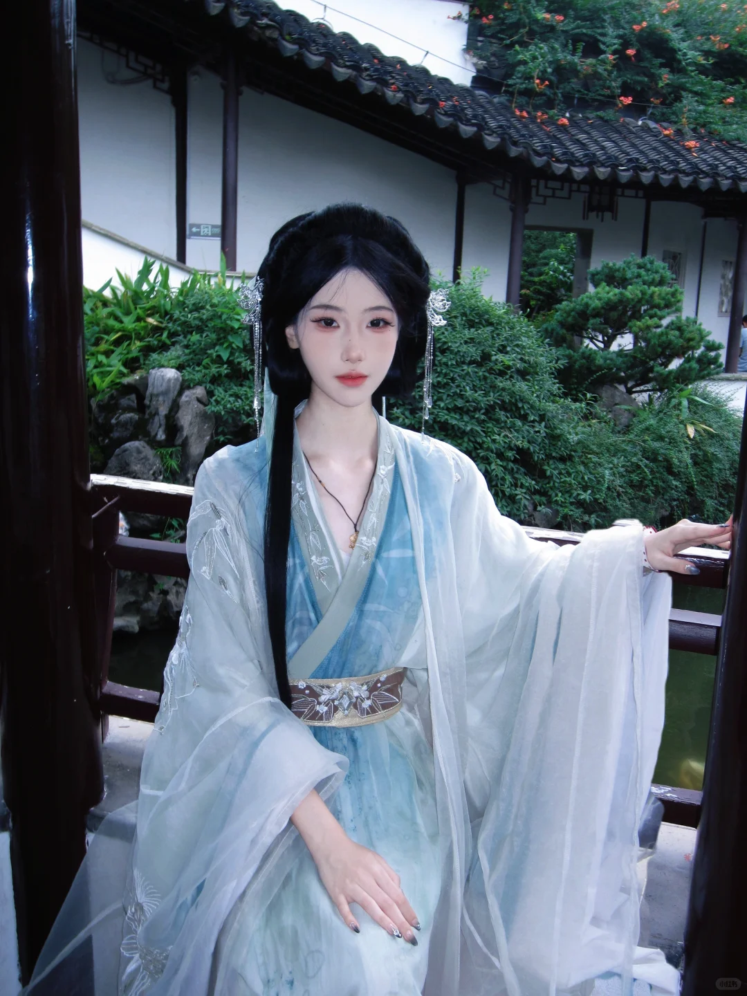 太瘦了老感觉我自己不是很能撑起来
