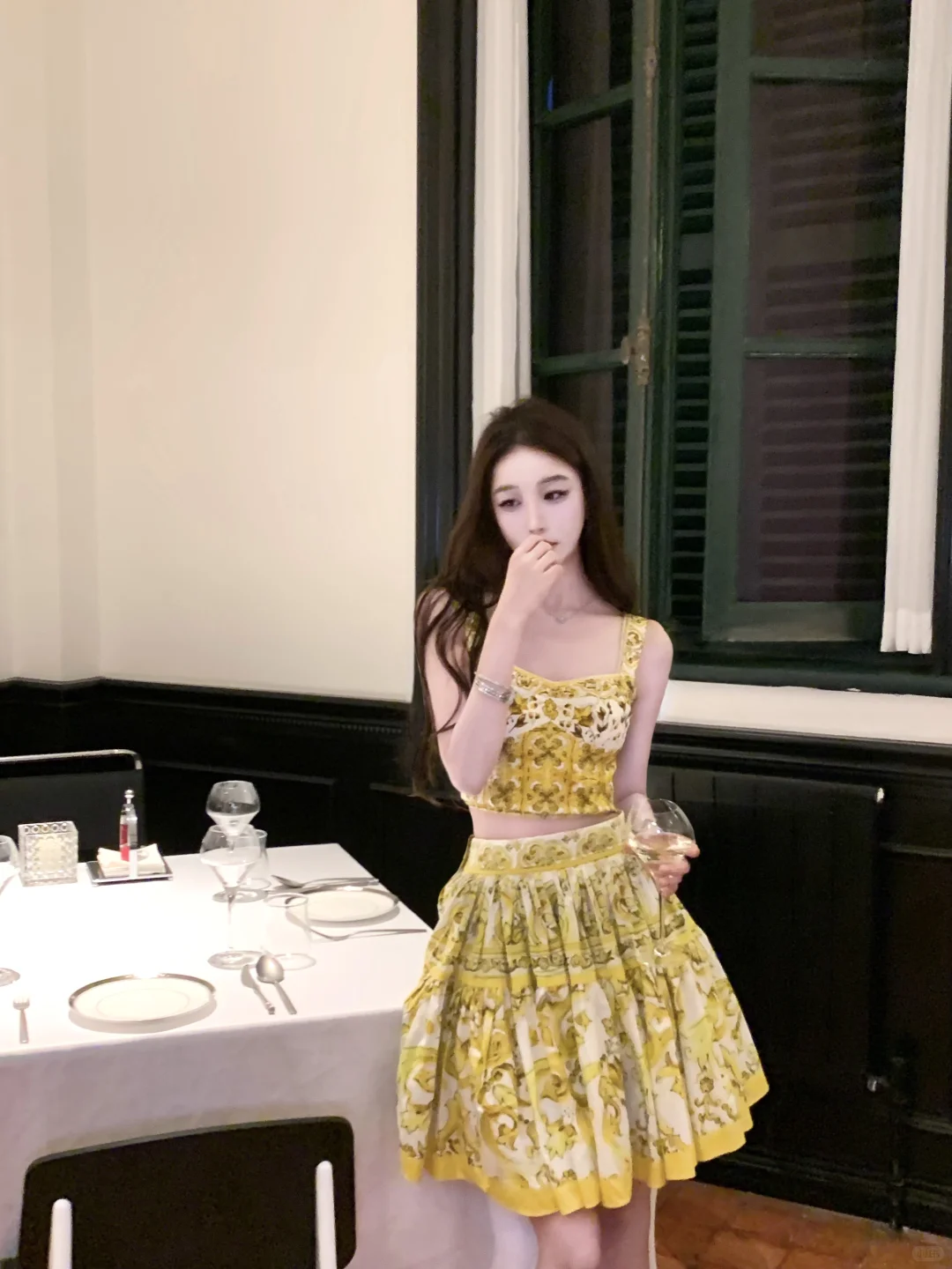 D&G黄裙子有种经济上行的美
