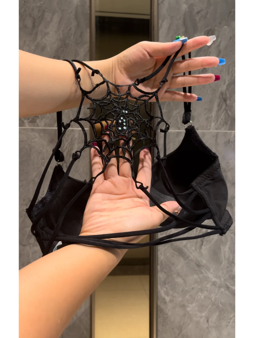 我家蛛蛛！！背影氛围感美女get！！