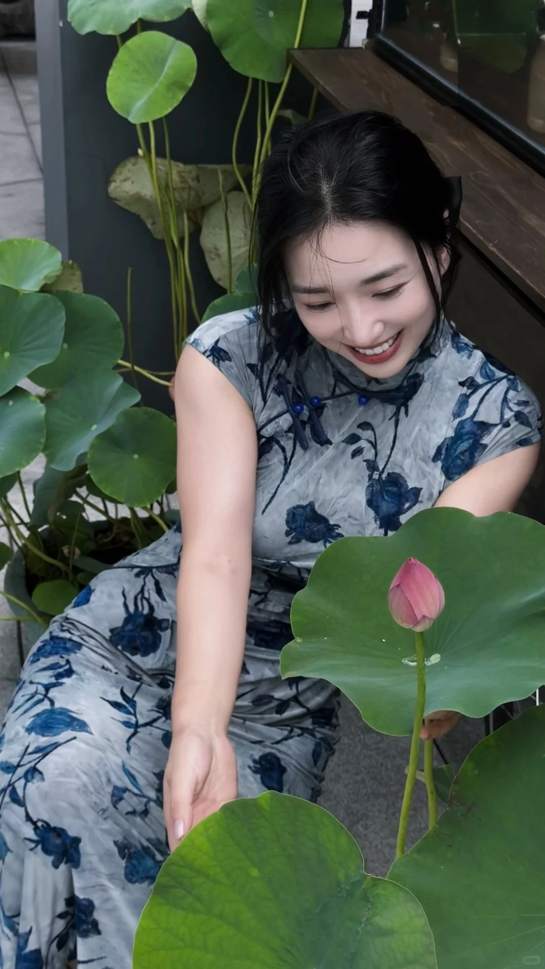 穿上旗袍的这一刻，岁月沉淀的美才最动人