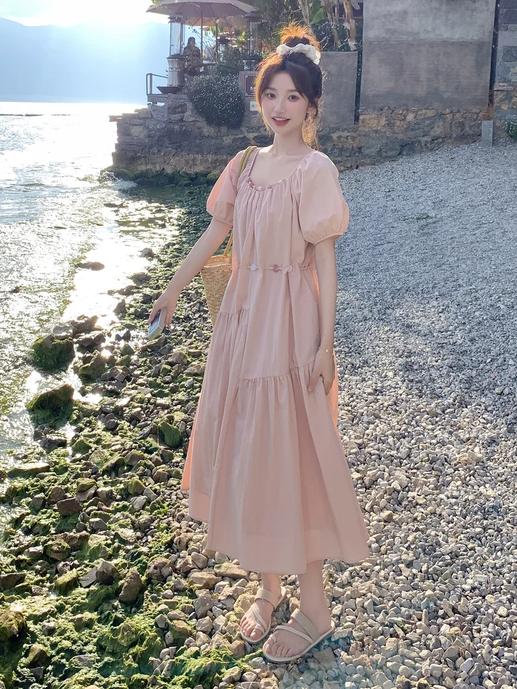 💫粉色连衣裙｜海边温柔甜妹穿搭夏日度假