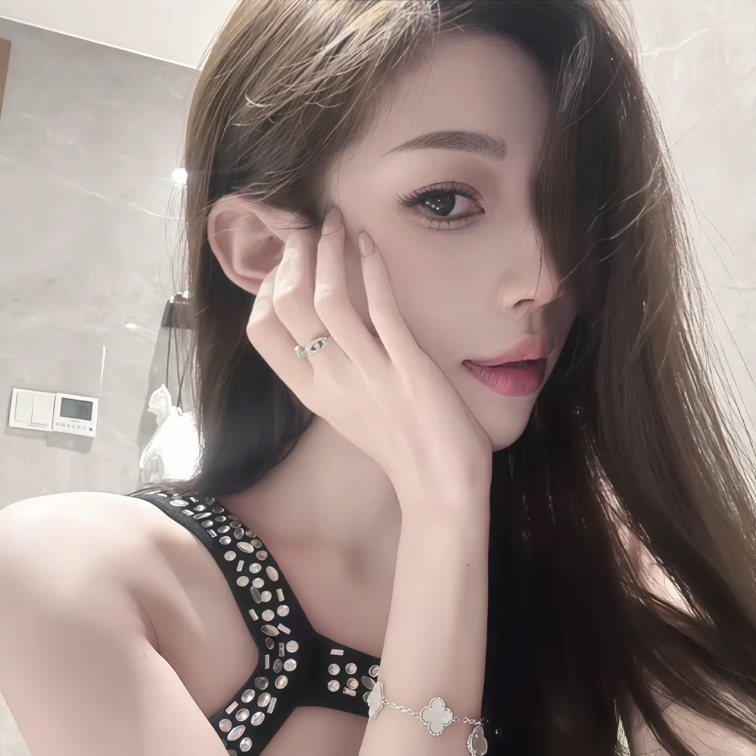 𝙒𝙚𝘾𝙝𝙖𝙩｜精致权威女头