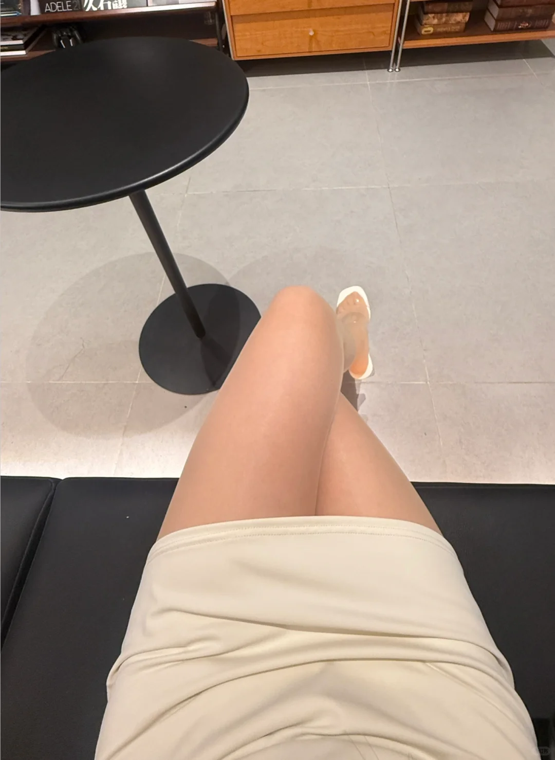 谁懂珠光袜这种亮亮的色泽🤩