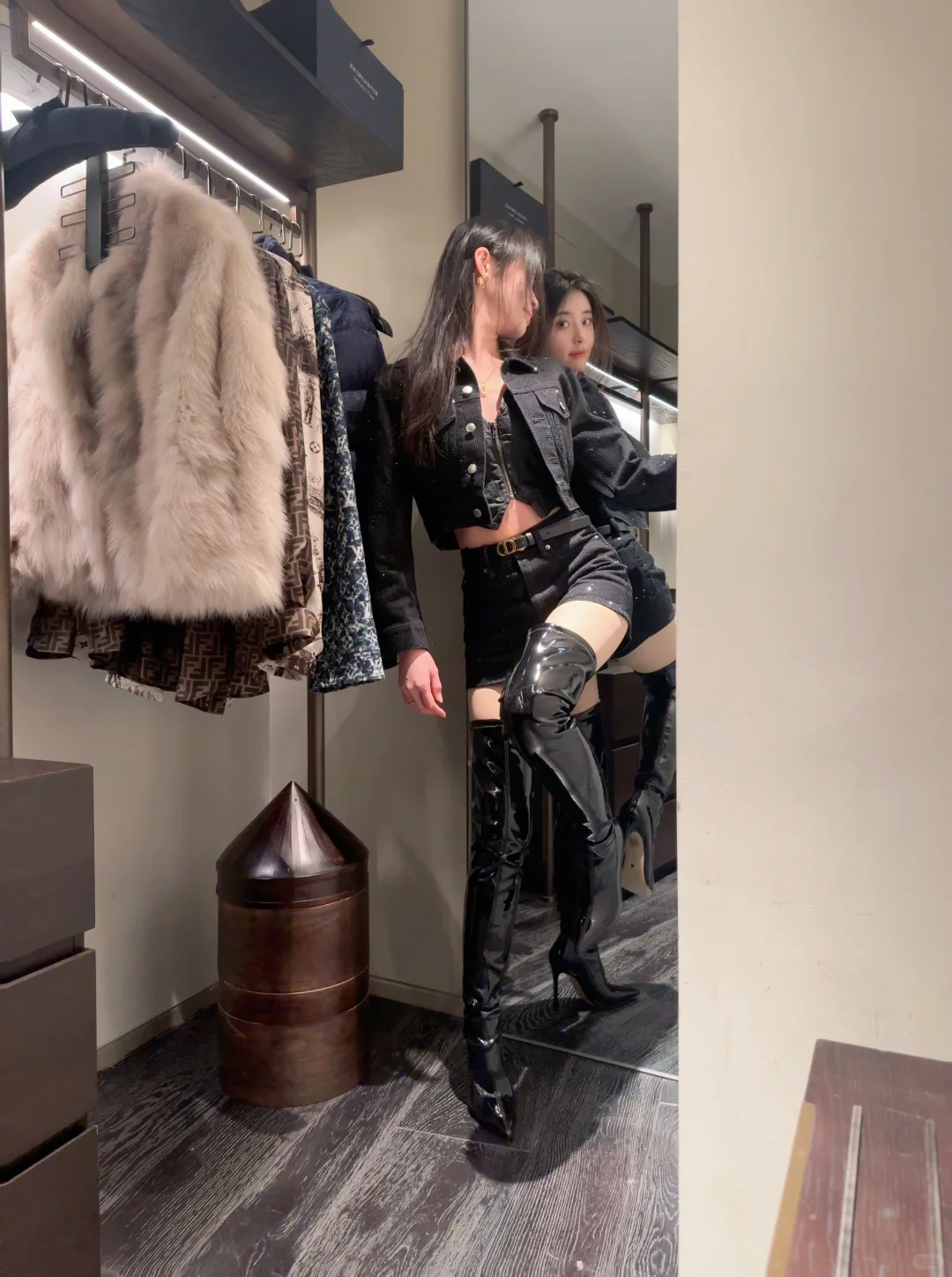 🖤漆皮过膝靴？那不就是本小姐的统治区吗🖤
