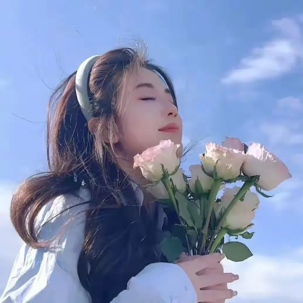 女生头像她在阳光里闪闪发光✨