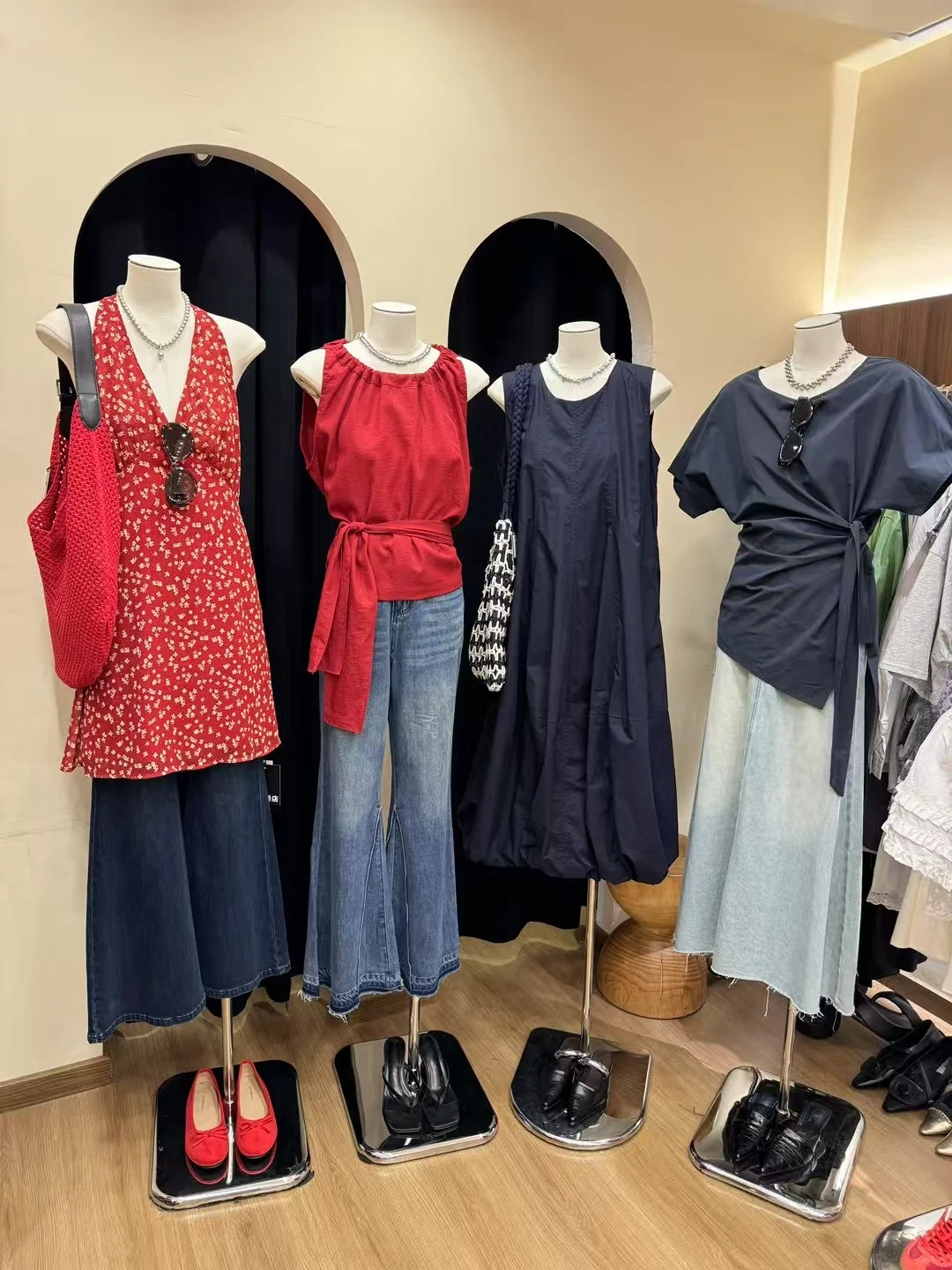 宝藏服装店 | 春夏氛围感穿搭大赏