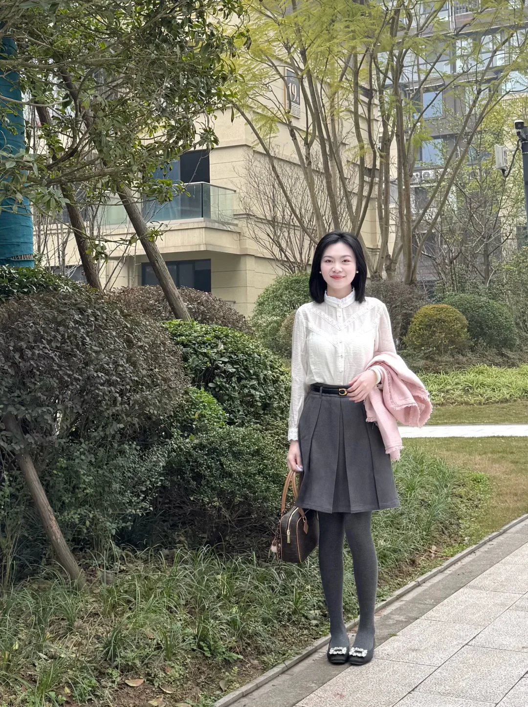 教师穿搭｜英语老师秋冬的漂亮衣服们～～