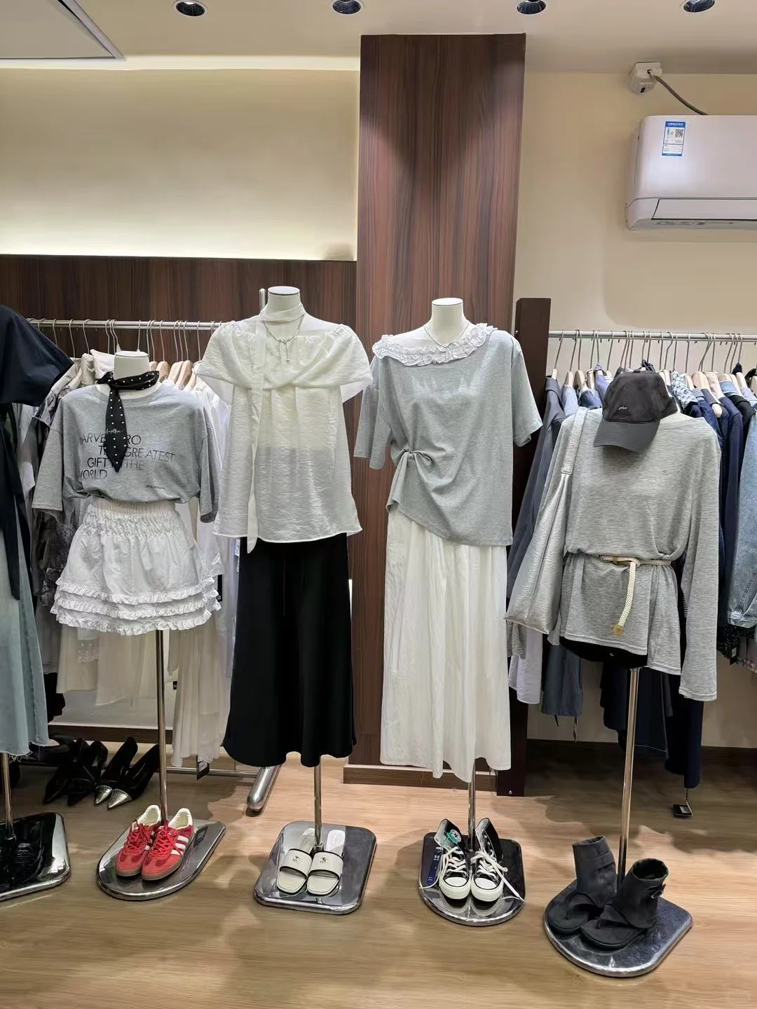 宝藏服装店 | 春夏氛围感穿搭大赏