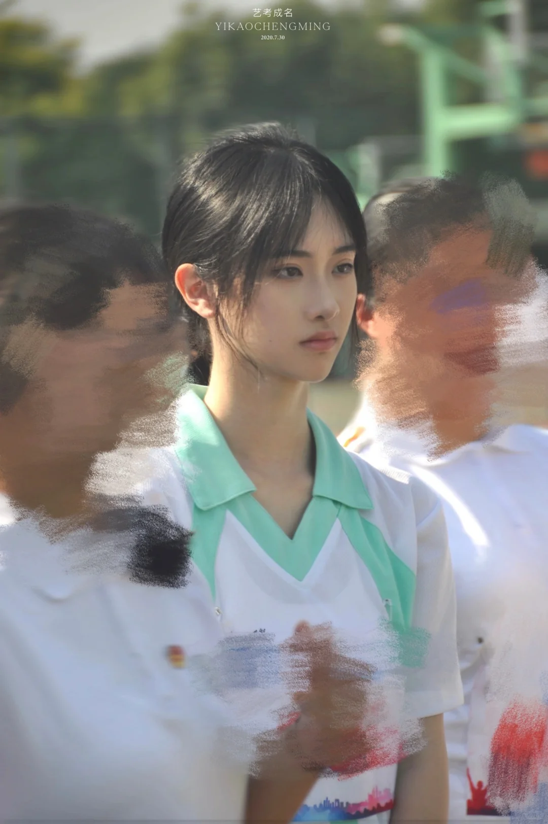 学军神颜表演生，运动会被无数人围拍，美炸！