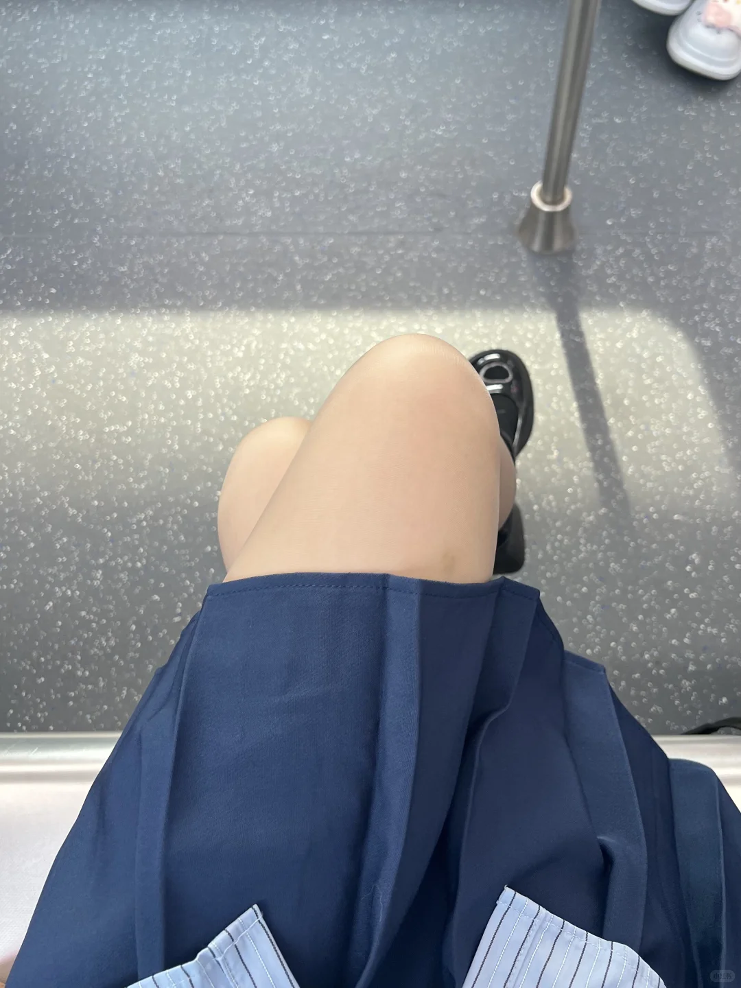 隔着玻璃都觉得好看的丝袜呀！