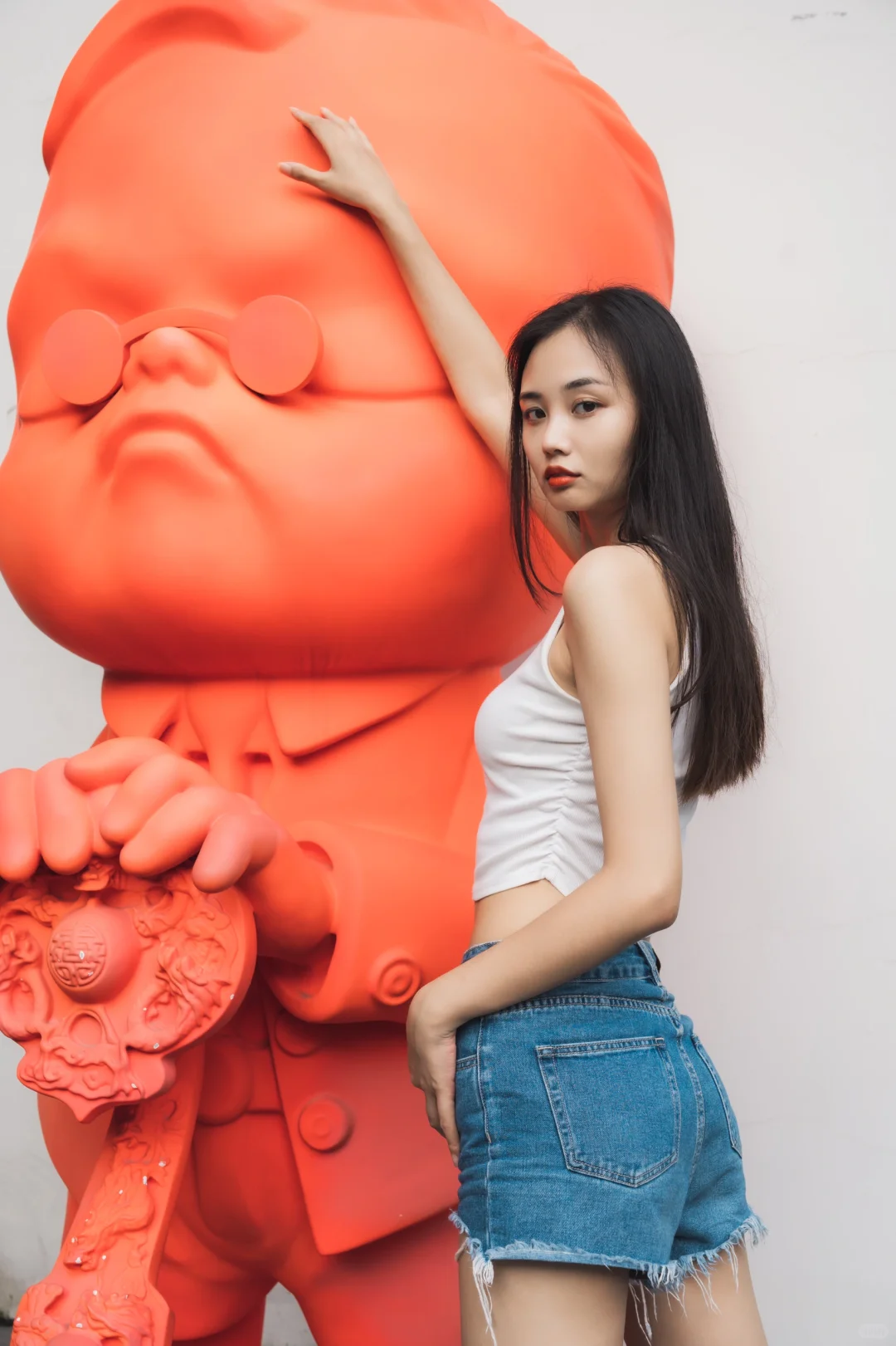 想看看你们拍的高个子女生可以吗？