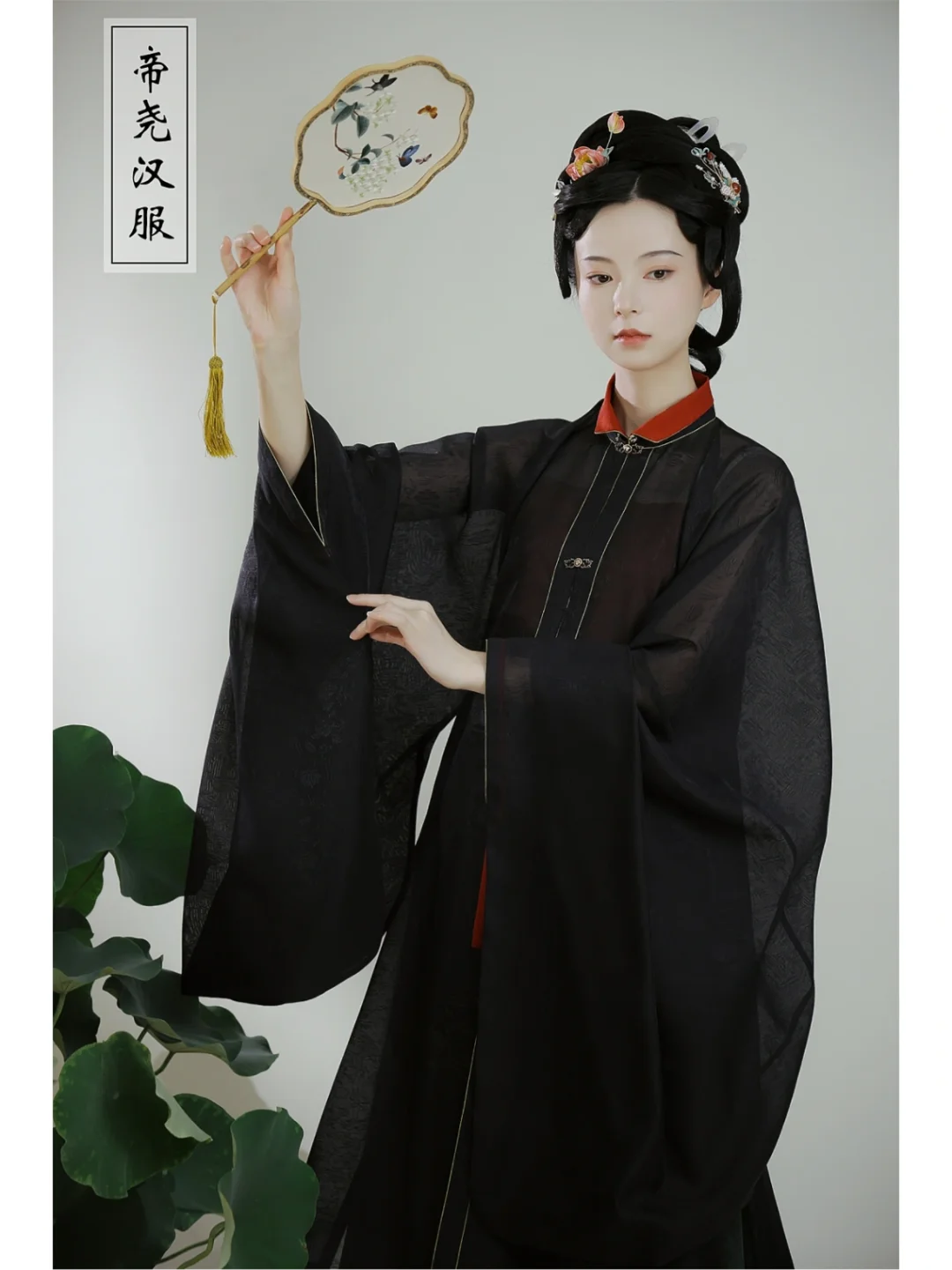 裹胸+透视装，在哪个年代都不失时尚性感