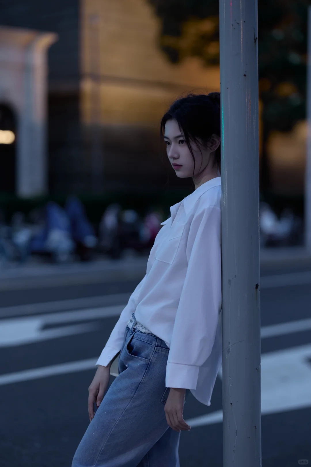 街头的氛围感女生夜拍风格📸