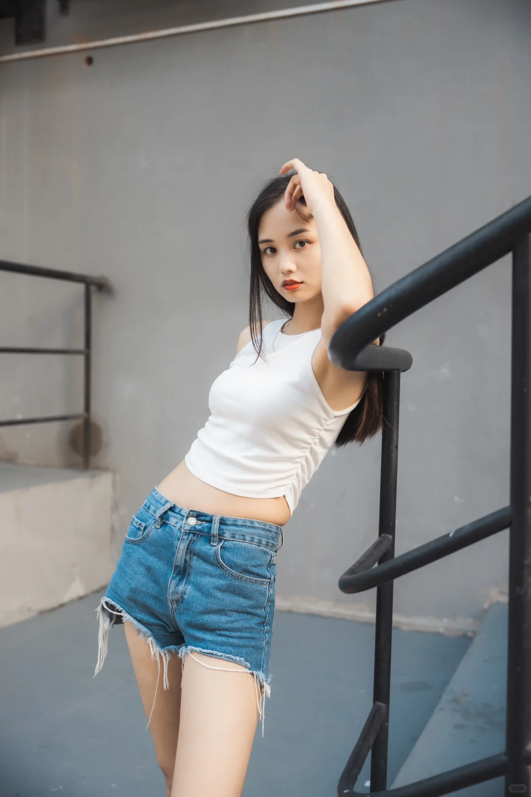 想看看你们拍的高个子女生可以吗？