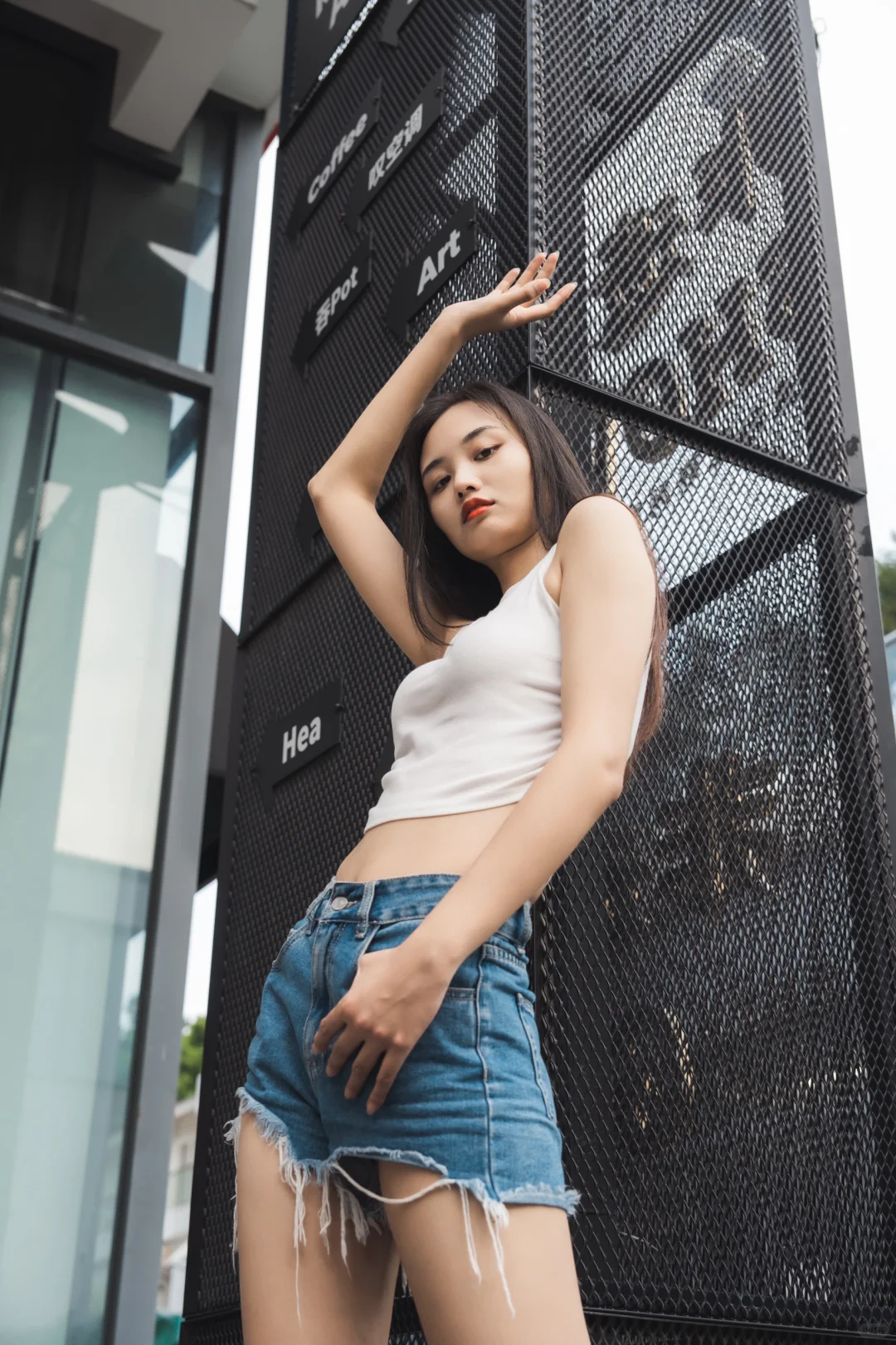 想看看你们拍的高个子女生可以吗？
