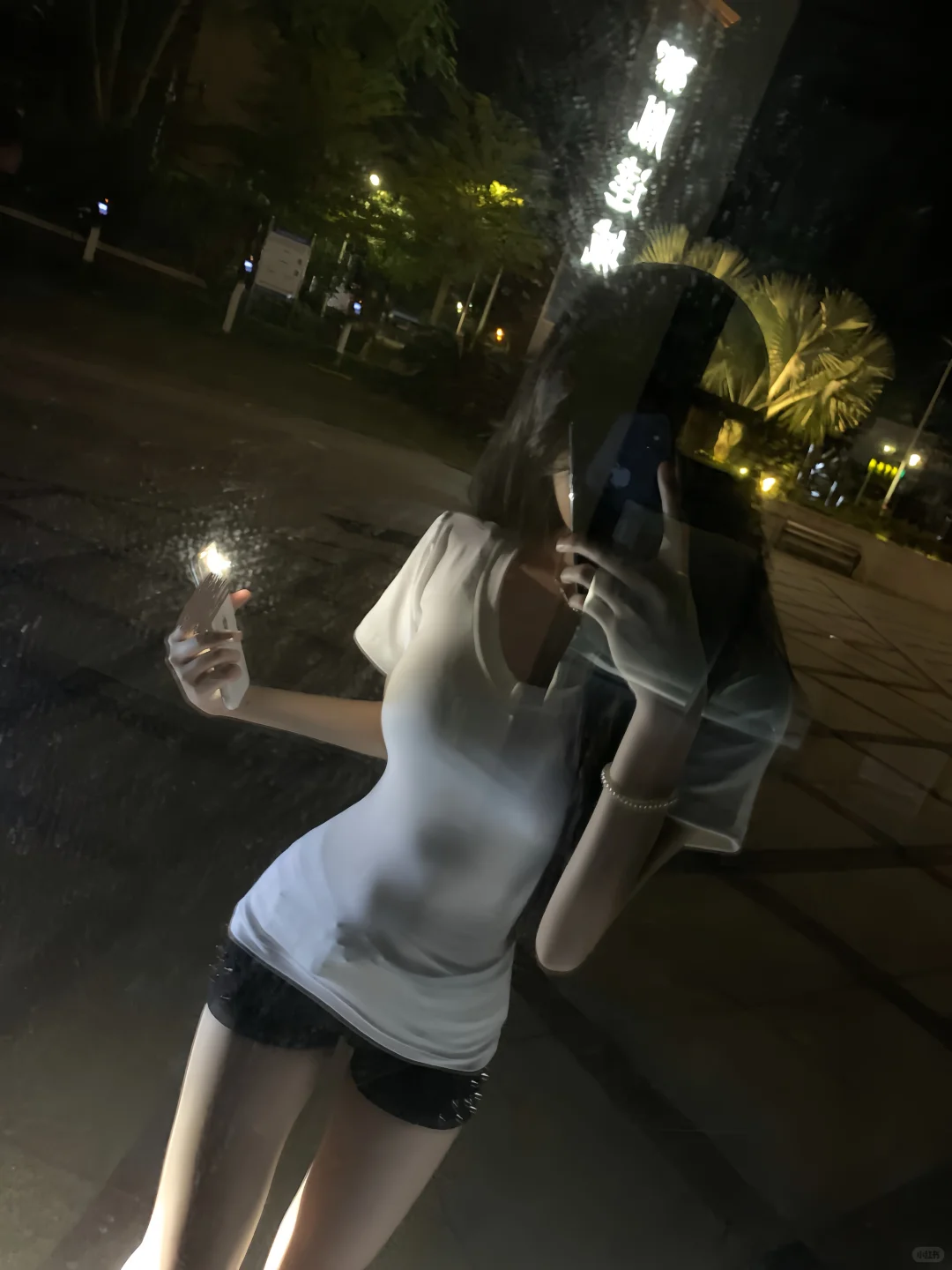 对镜拍照姿势
