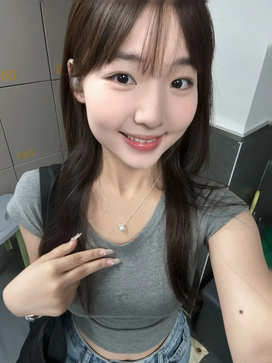 妆越淡 人越美