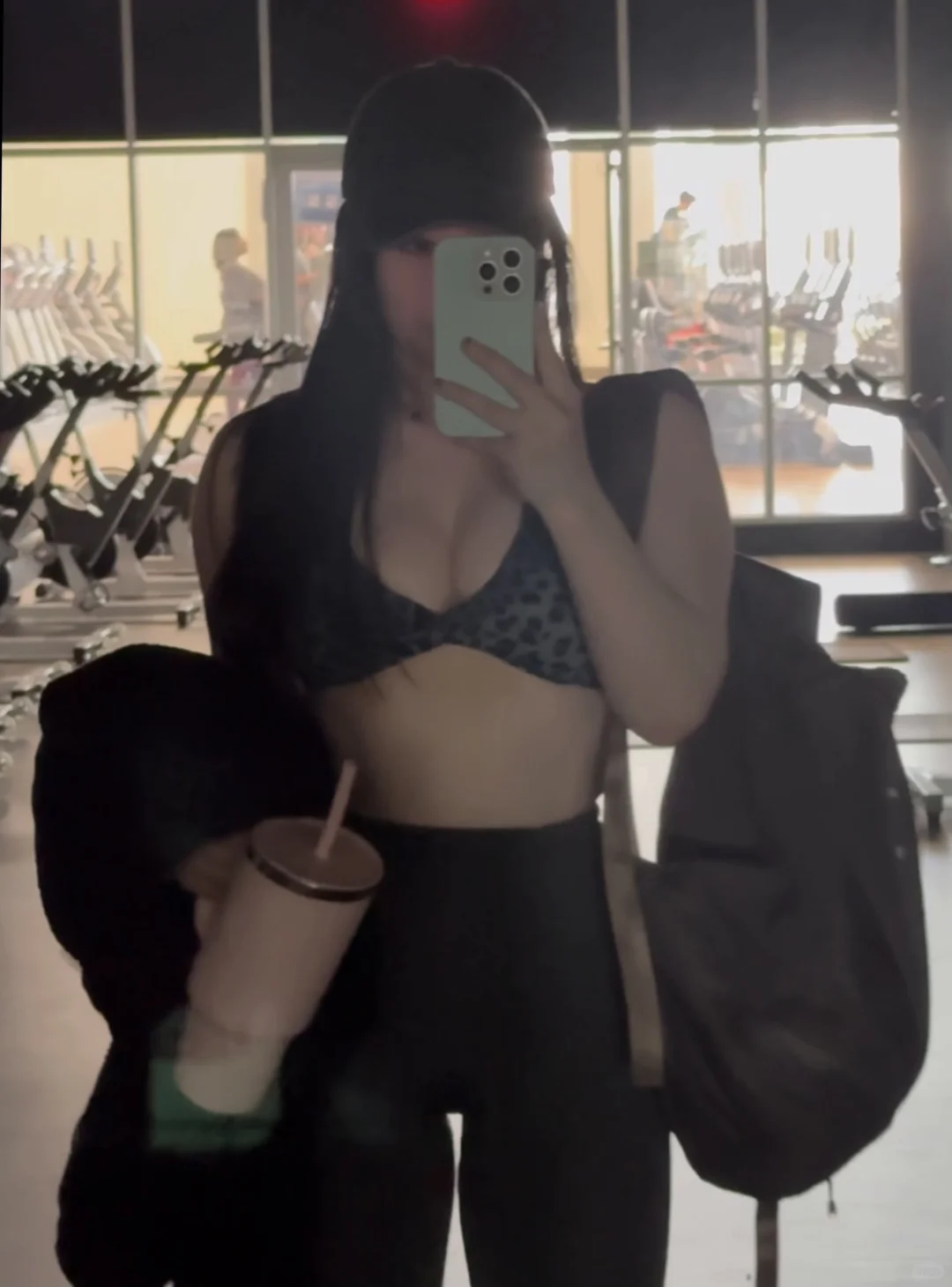 128斤一女的