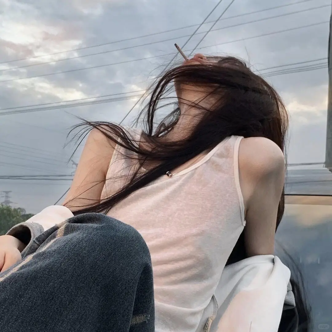 𝙒𝙚𝘾𝙝𝙖𝙩自由感女生头像