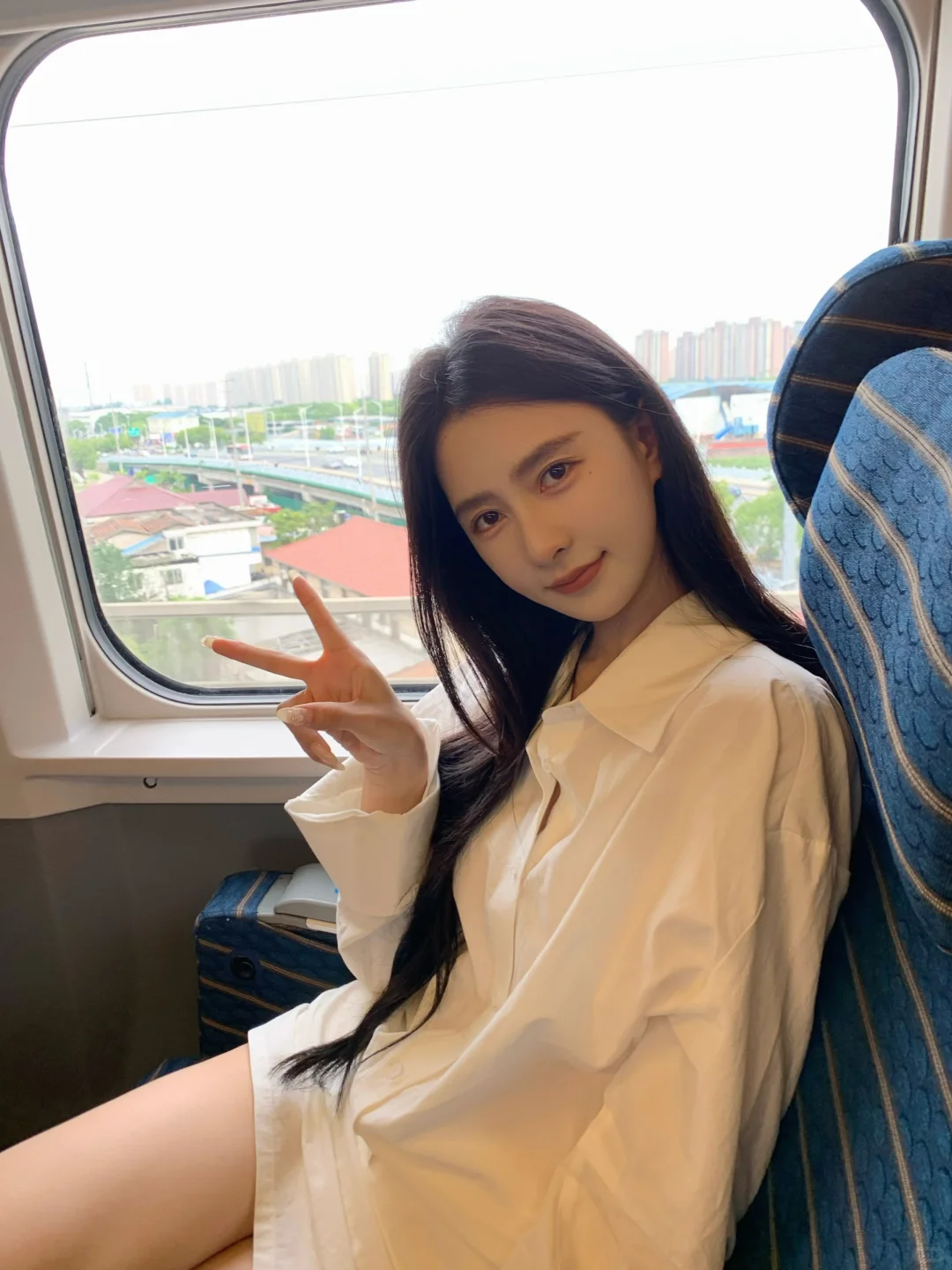 🚅朋友说别动，你现在好漂亮~