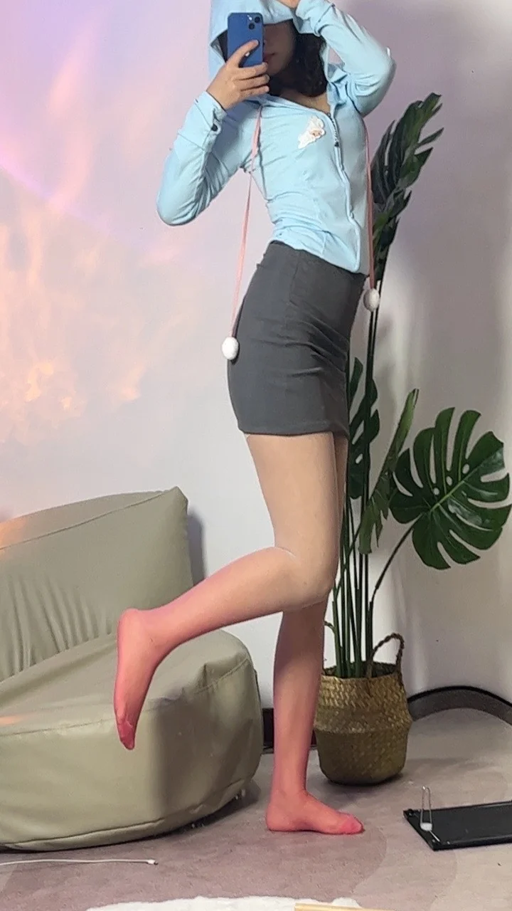绝美渐变色丝袜分享
