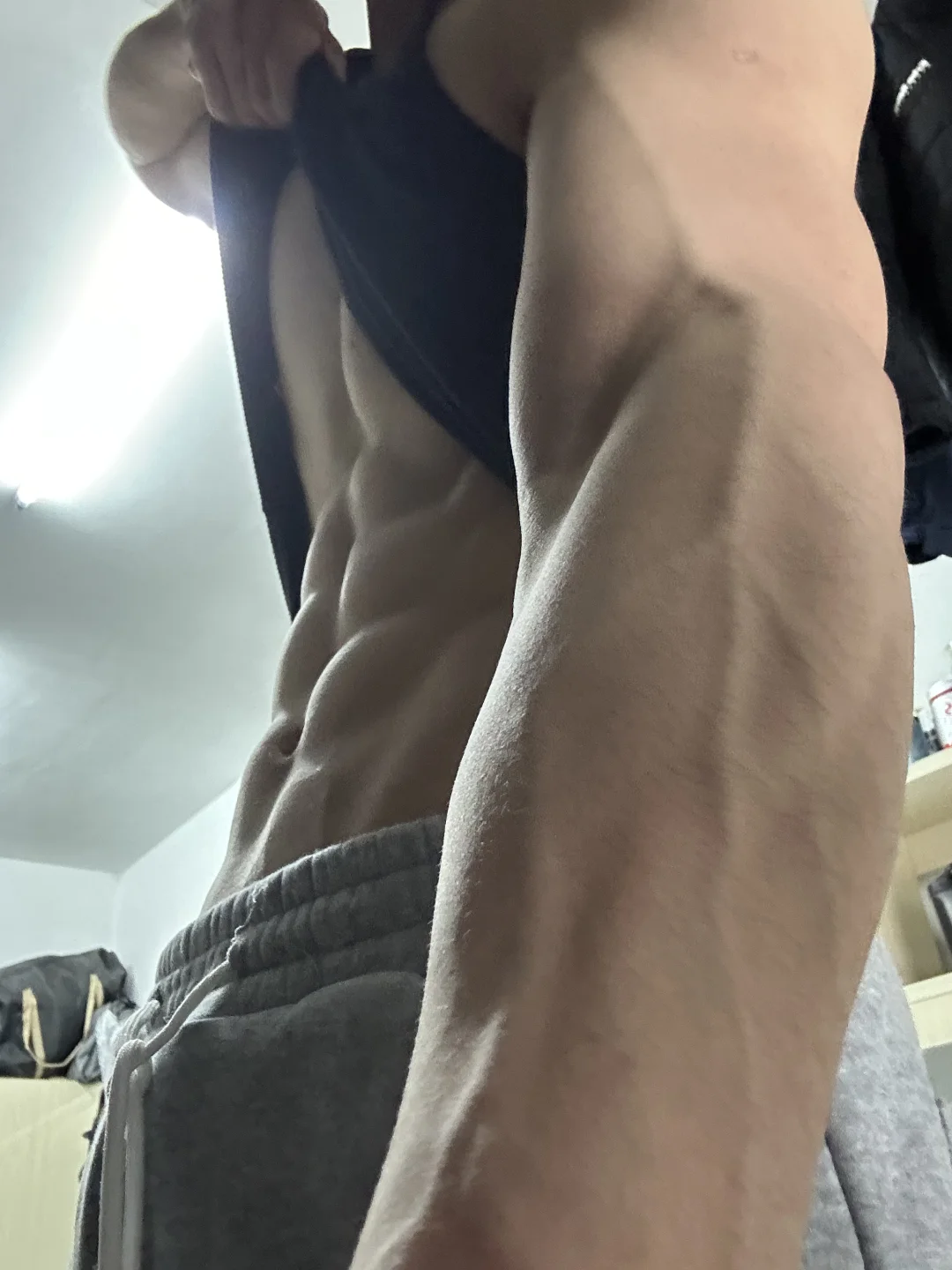 这算有腹肌吗