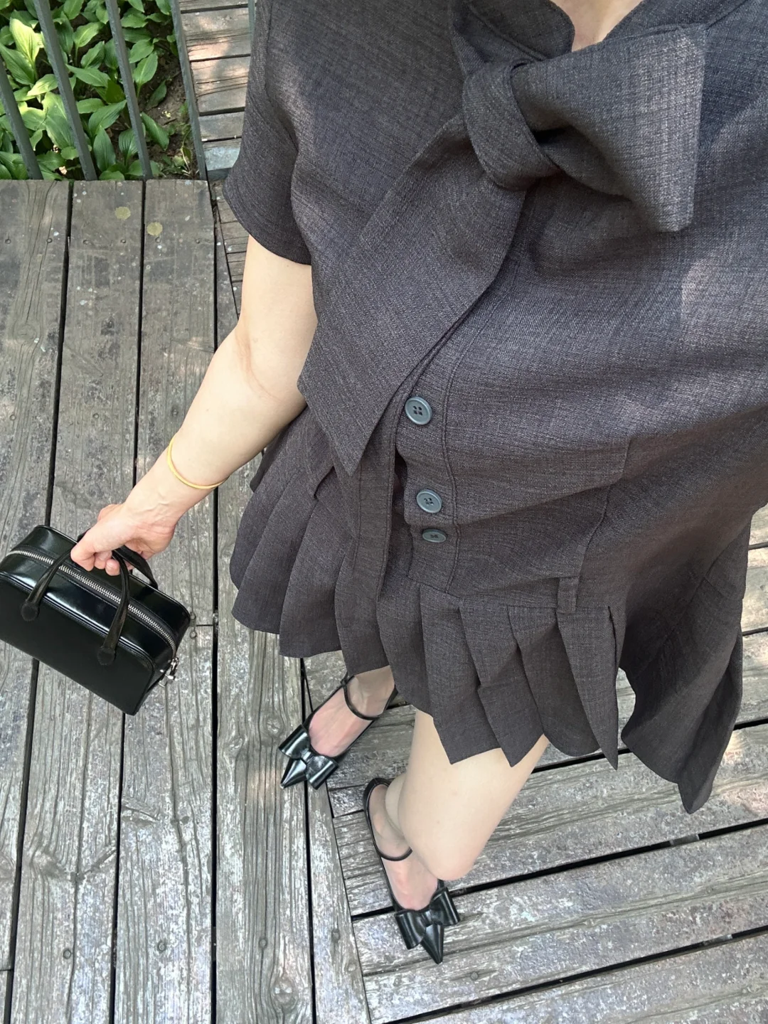 东北今天穿什么｜35°C的夏日格雷系穿搭☀️