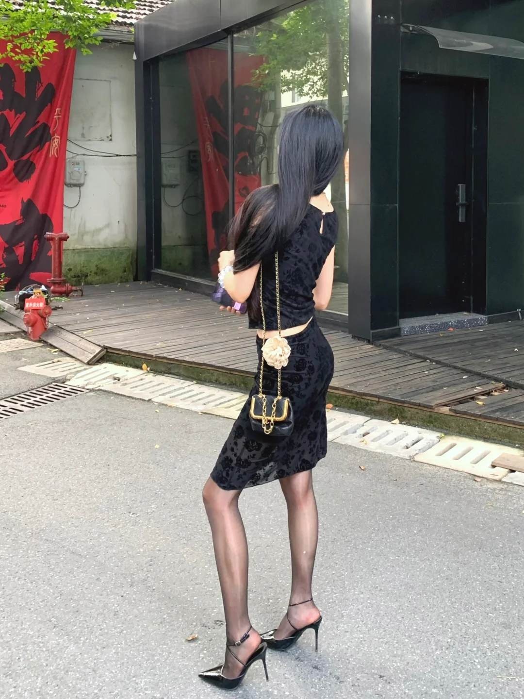 我爱这络绎不绝的无意义的瞬间
