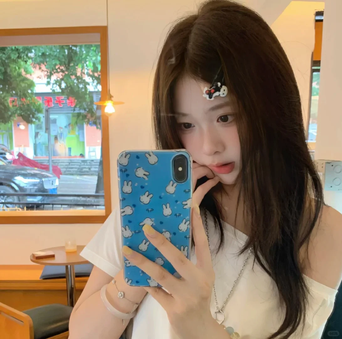 会发光的眼睛真的yyds！好看气氛感女生头像
