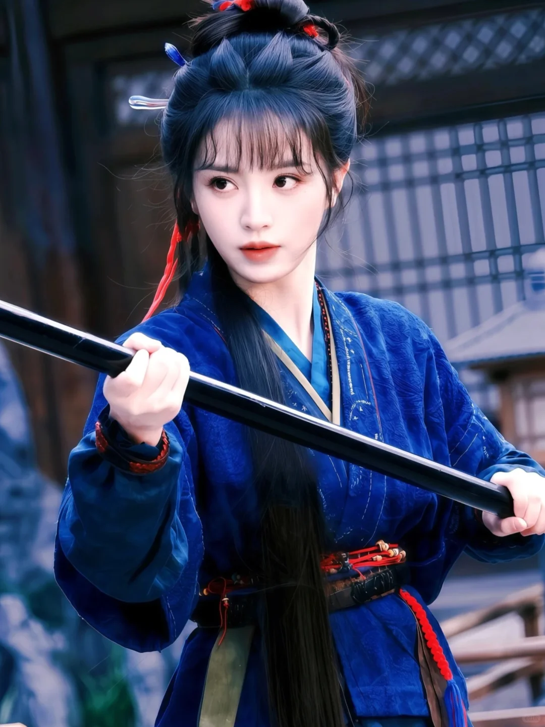 盘点一些清冷高贵的克莱因蓝女明星古装妆造