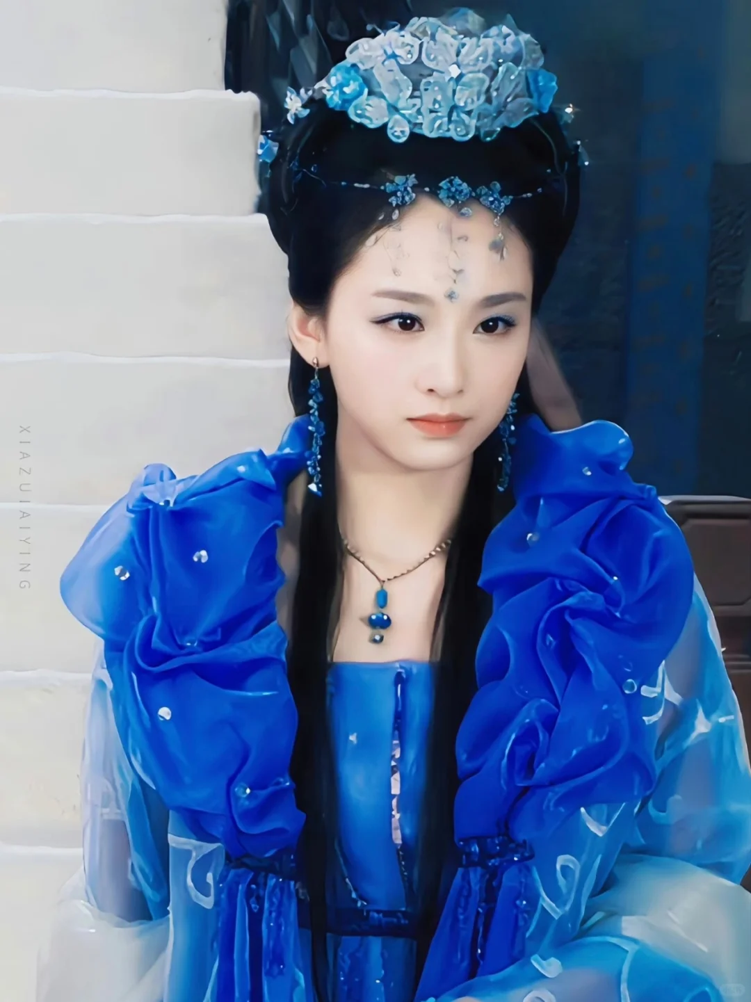 盘点一些清冷高贵的克莱因蓝女明星古装妆造