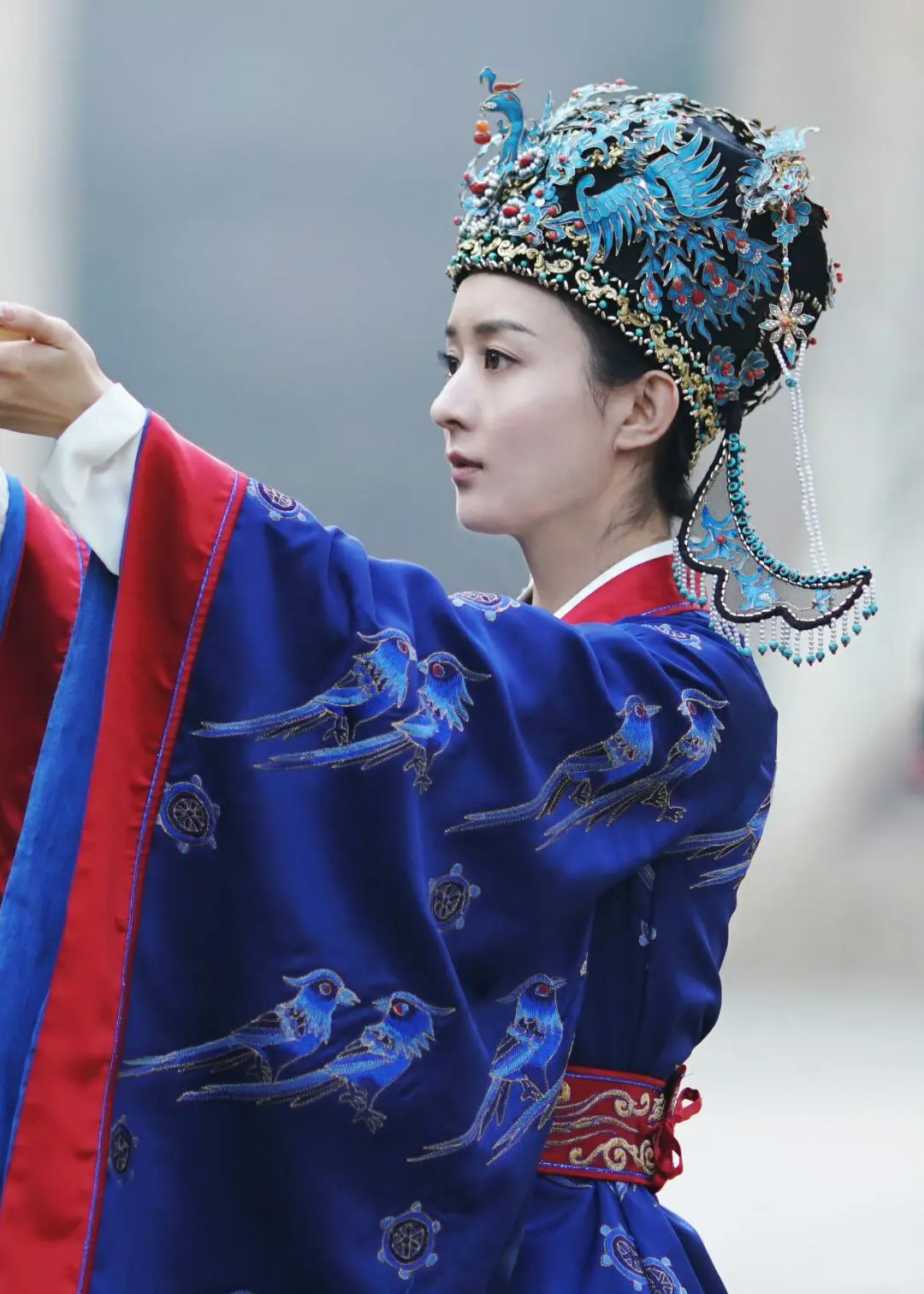 盘点一些清冷高贵的克莱因蓝女明星古装妆造