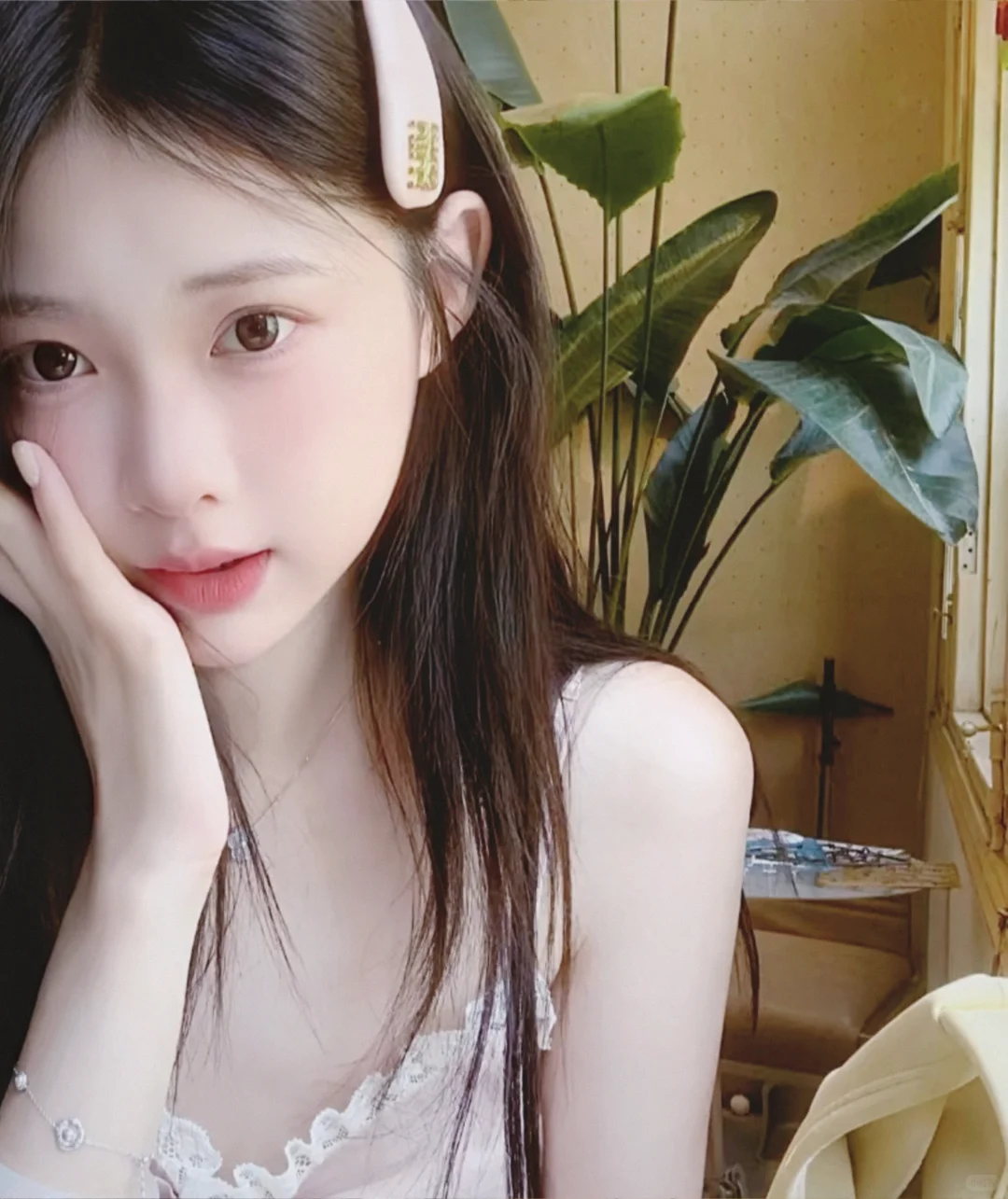 会发光的眼睛真的yyds！好看气氛感女生头像