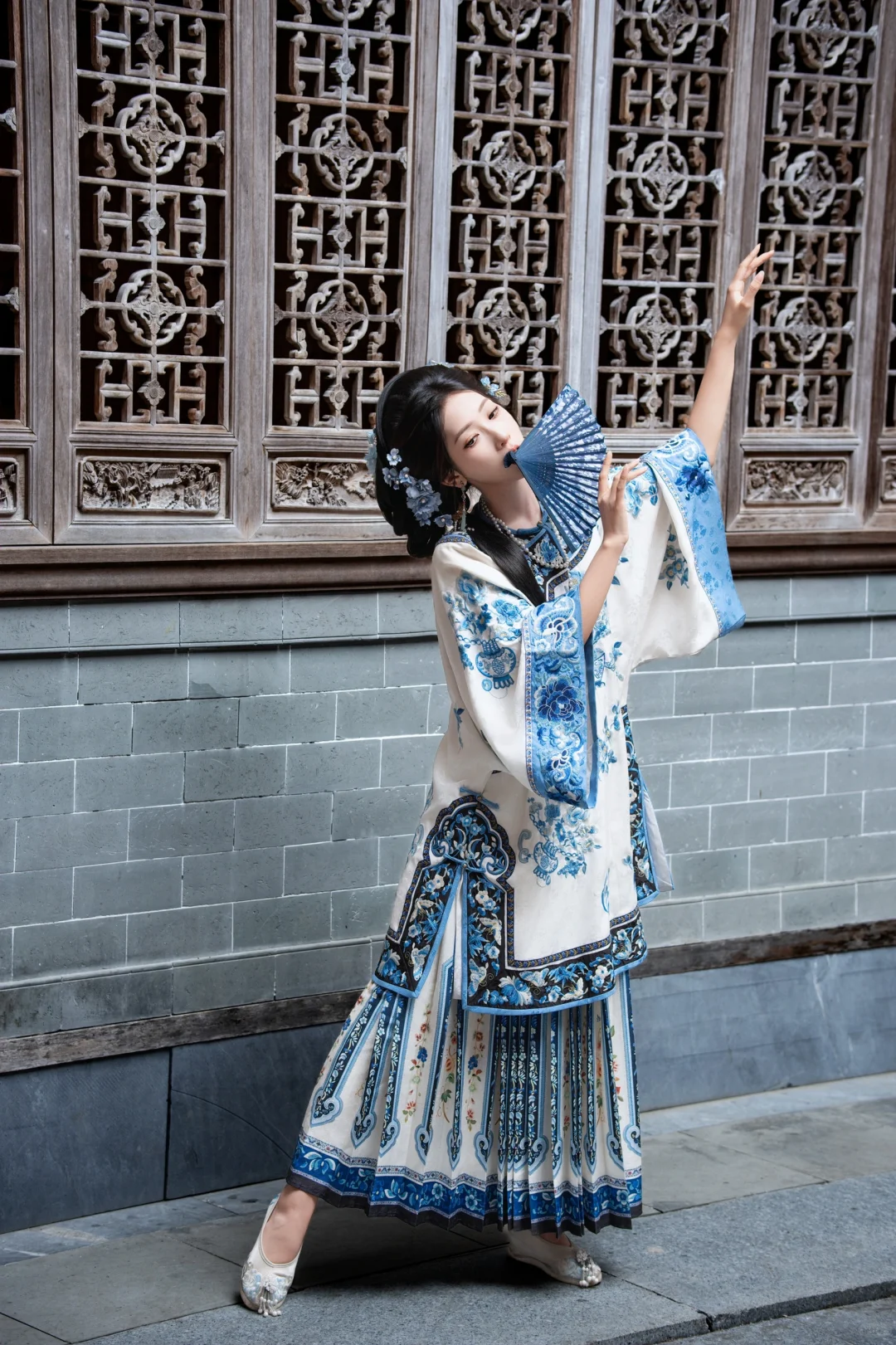 宏村清汉女｜如传世的青花瓷自顾自美丽