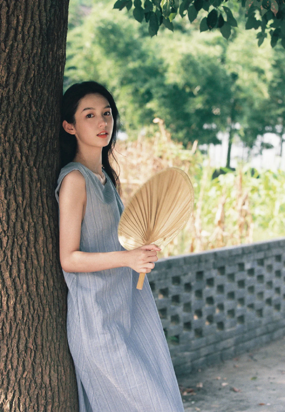 这组是谁拍的啊？镜头调色有知道的吗？
