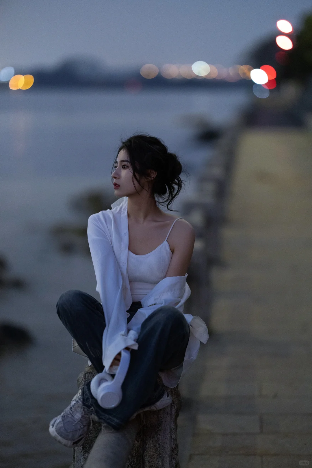 情绪片｜“傍晚去江边走走吧”