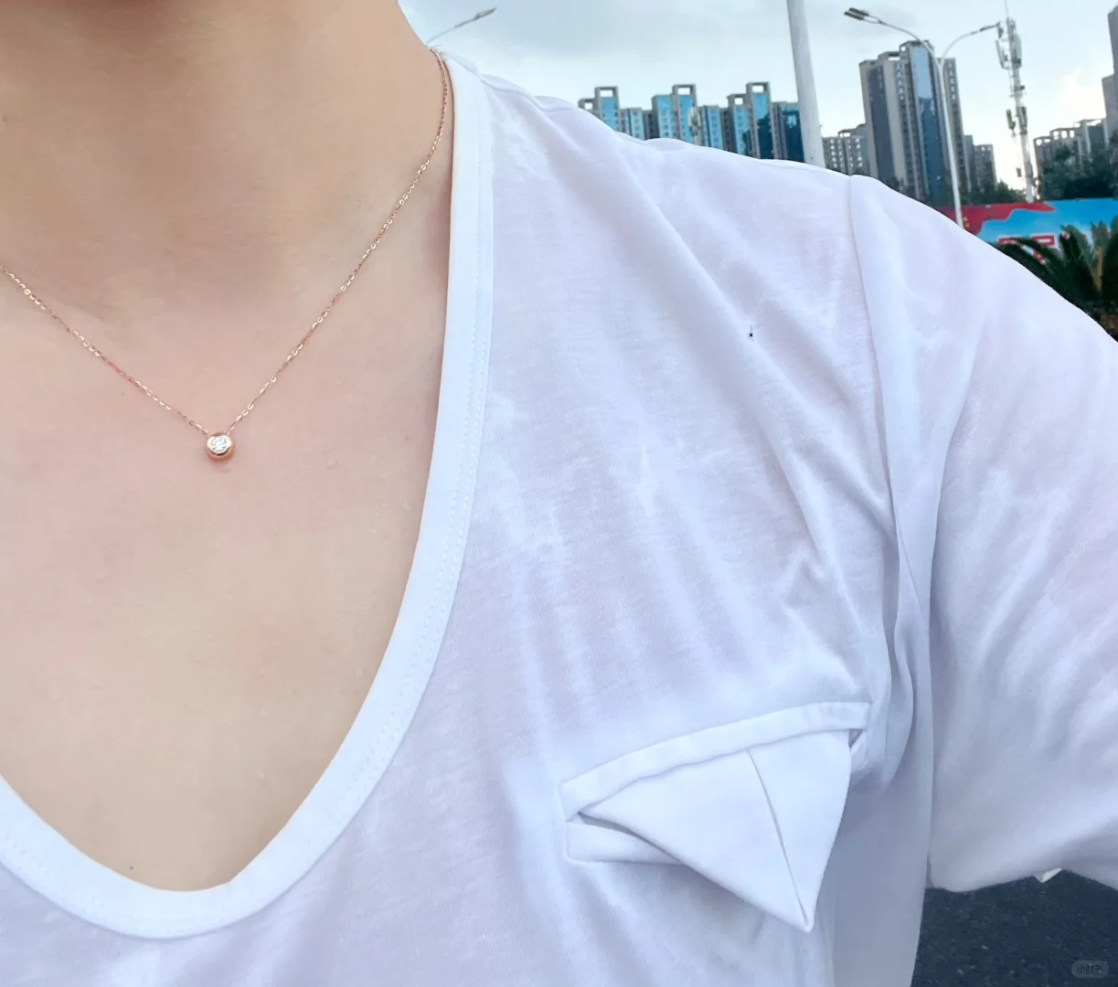 到底是中了什么魔咒 暴雨总在骑车时追我浇