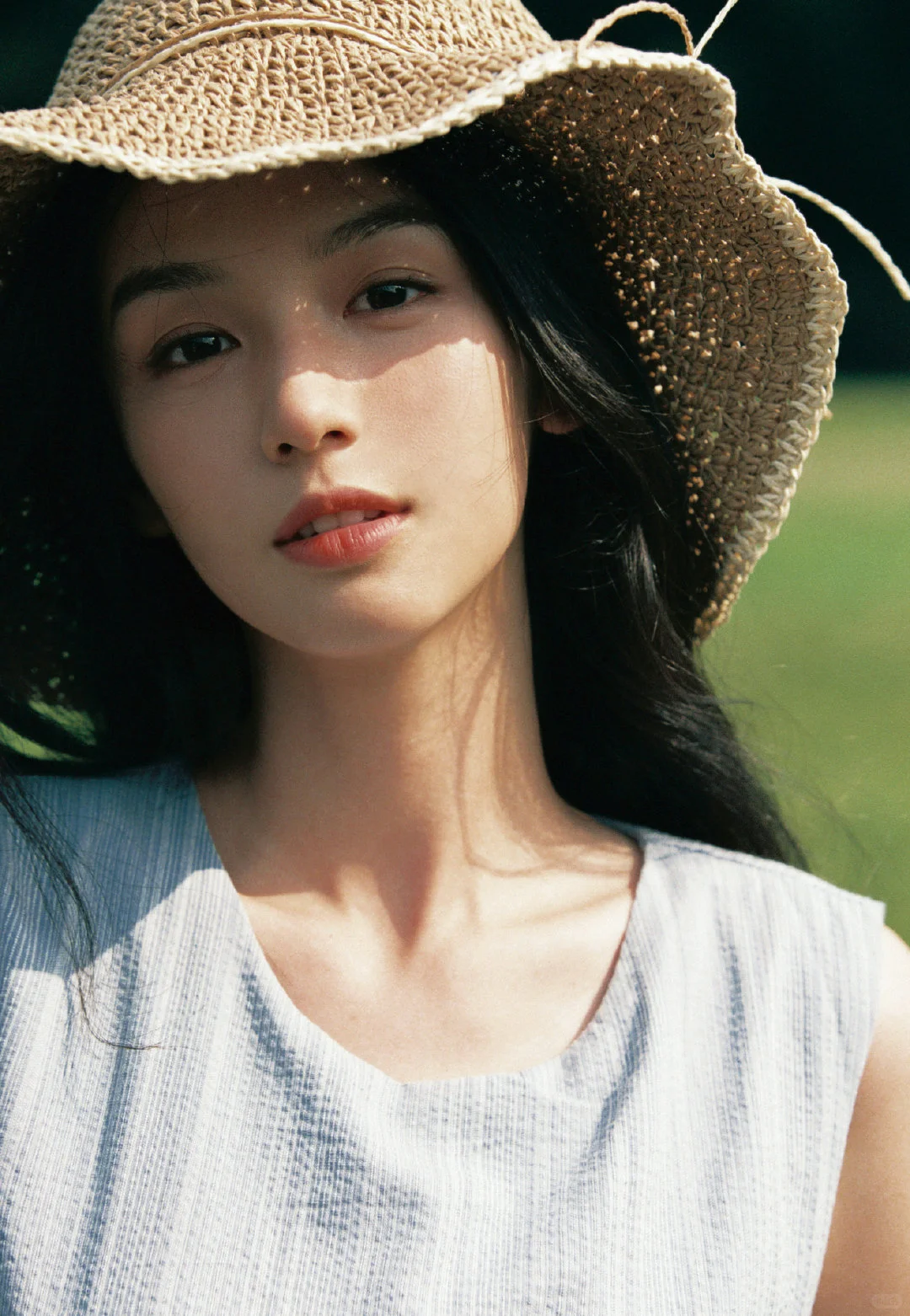 这组是谁拍的啊？镜头调色有知道的吗？