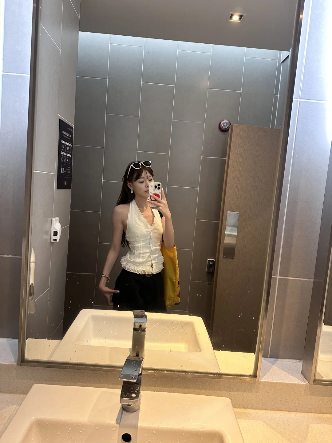 全身200块朋友让我发小红书当穿搭博主😹