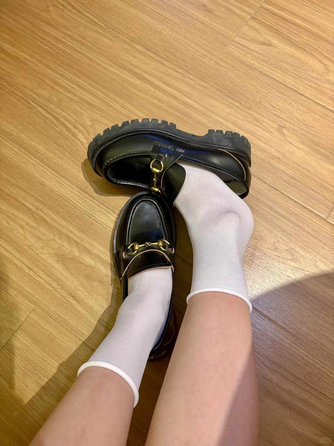 今日鞋袜 谁说冰丝袜不好穿的 超级舒服！