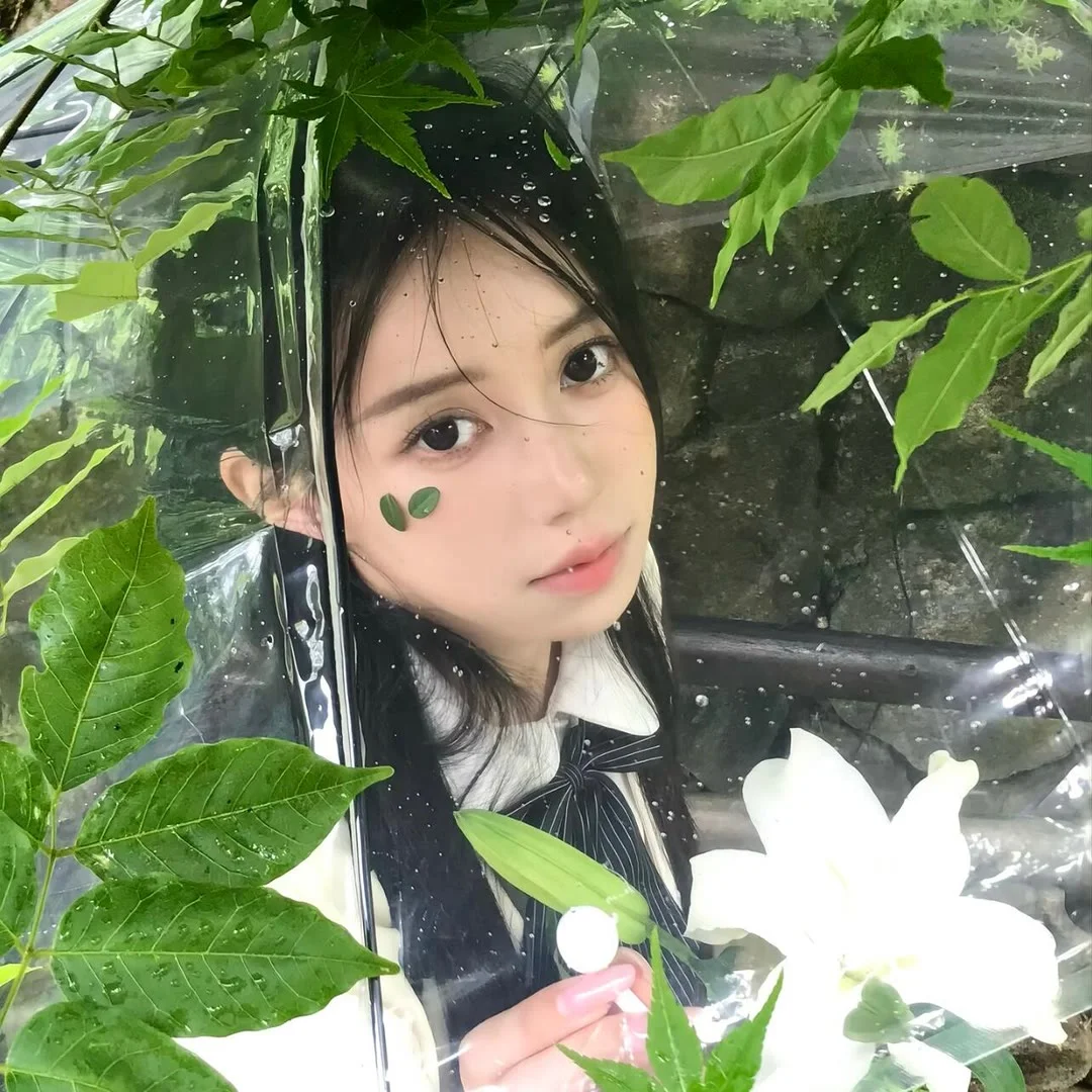 WeChat女头 | 我偏枯荣雨季不逢